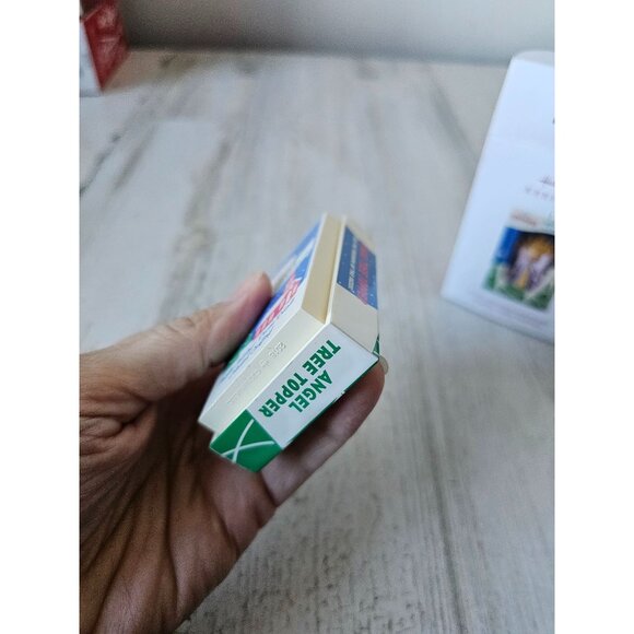 Hallmark Angel nifty '50s tree topper keepsake ornament 2018 - Picture 7 of 9